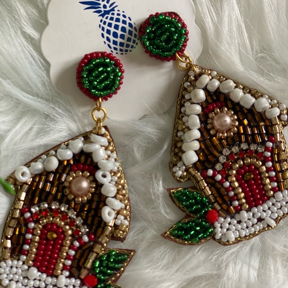 Beaded Christmas gingerbread house earrings. - Picture 2 of 5